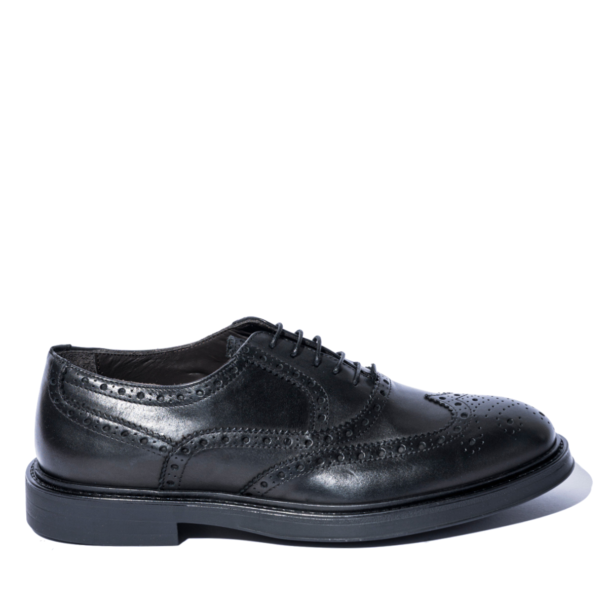 Classica-Allacciata-Saxone-Vitello-Coda-Di-Rondine-Nero-2