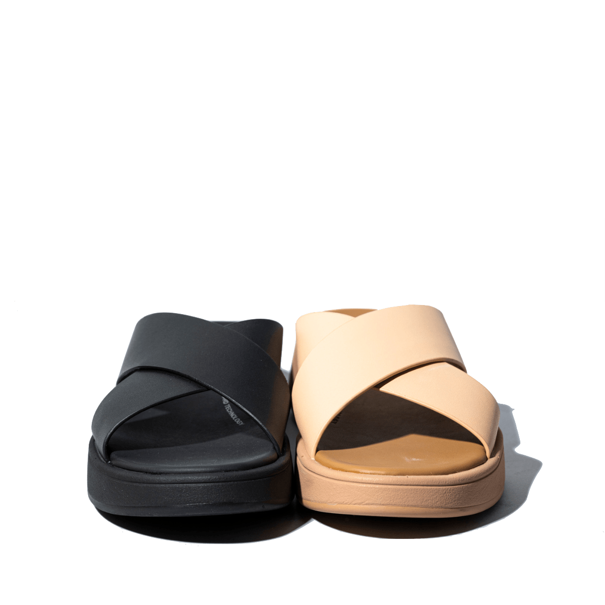 Ciabattina Fit - Flop Flatform Cross Slides Pelle Nero - Fit - Flop - Calzature Savorè